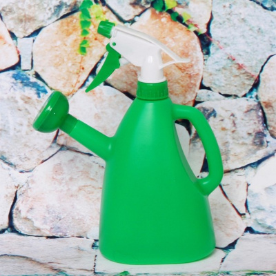 Лейка 0,9л "Цветник" с пульверизатором