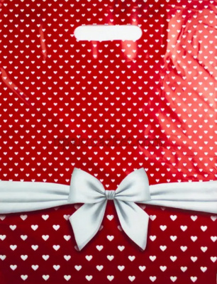 Пакет ПЭ, 30х40 см, 30 мкм, с вырубной ручкой, "Скарлет"