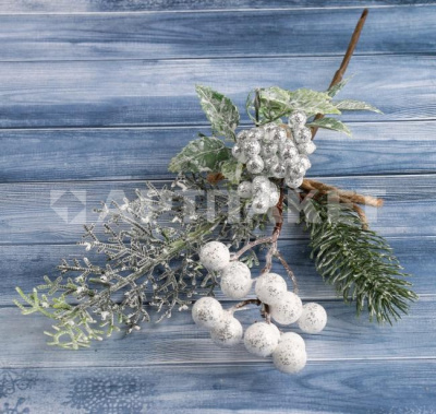 Декор "Зимняя магия" хвоя листья белые ягоды 24см 4301788