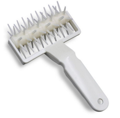 Резак для теста пластик (дырочки) 12  см