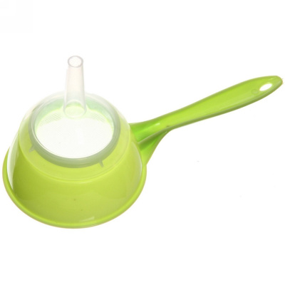 Воронка пластиковая с ситом 10см 334-087