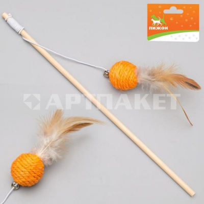 Дразнилка Сизалевый шар с перьями на деревянной ручке, 36 см 913213            